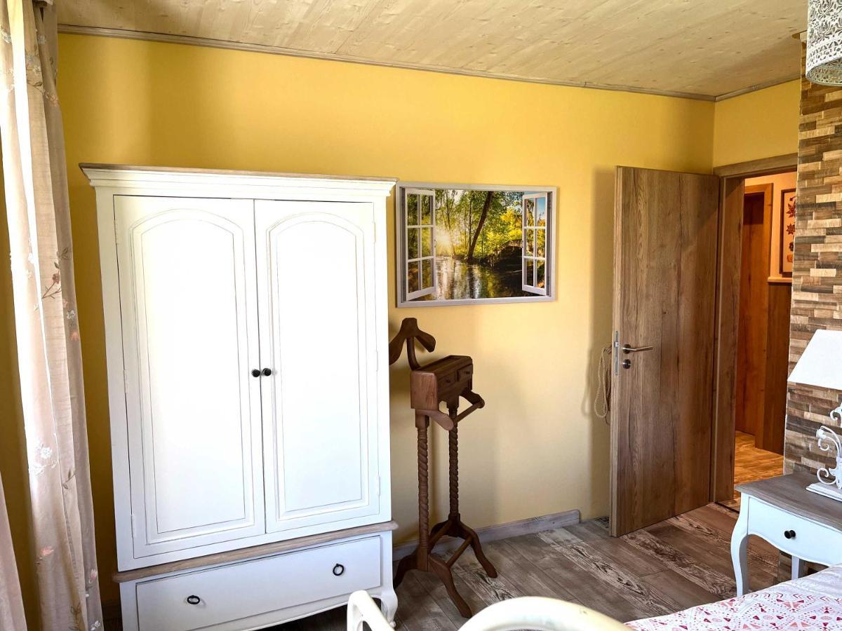 Altes Zollhaus Apartment Hallschlag Bagian luar foto